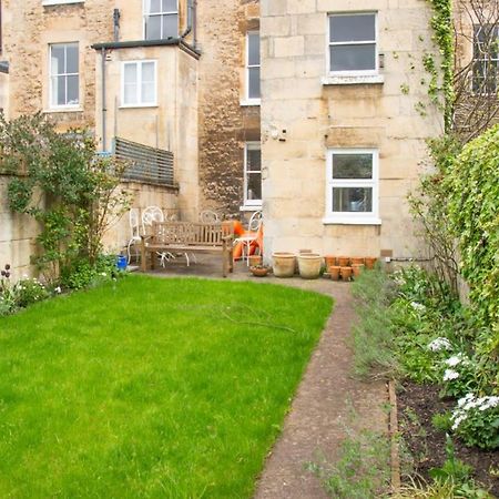 Unique 2 Bed In The Heart Of Bath With Parking Apartment Exterior foto