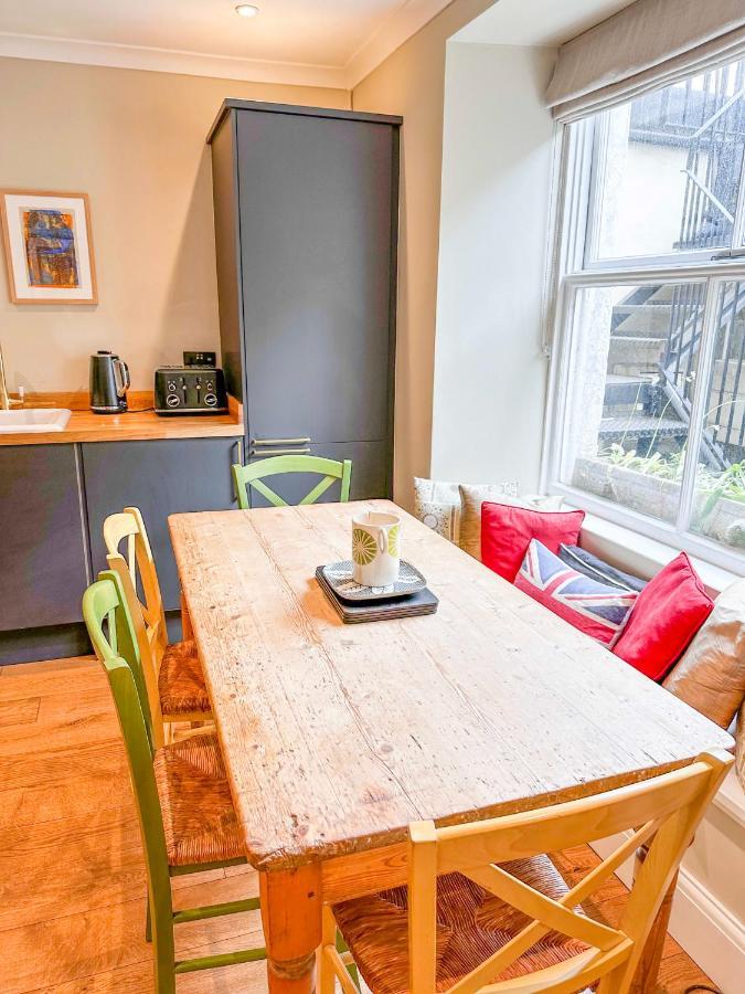 Unique 2 Bed In The Heart Of Bath With Parking Apartment Exterior foto