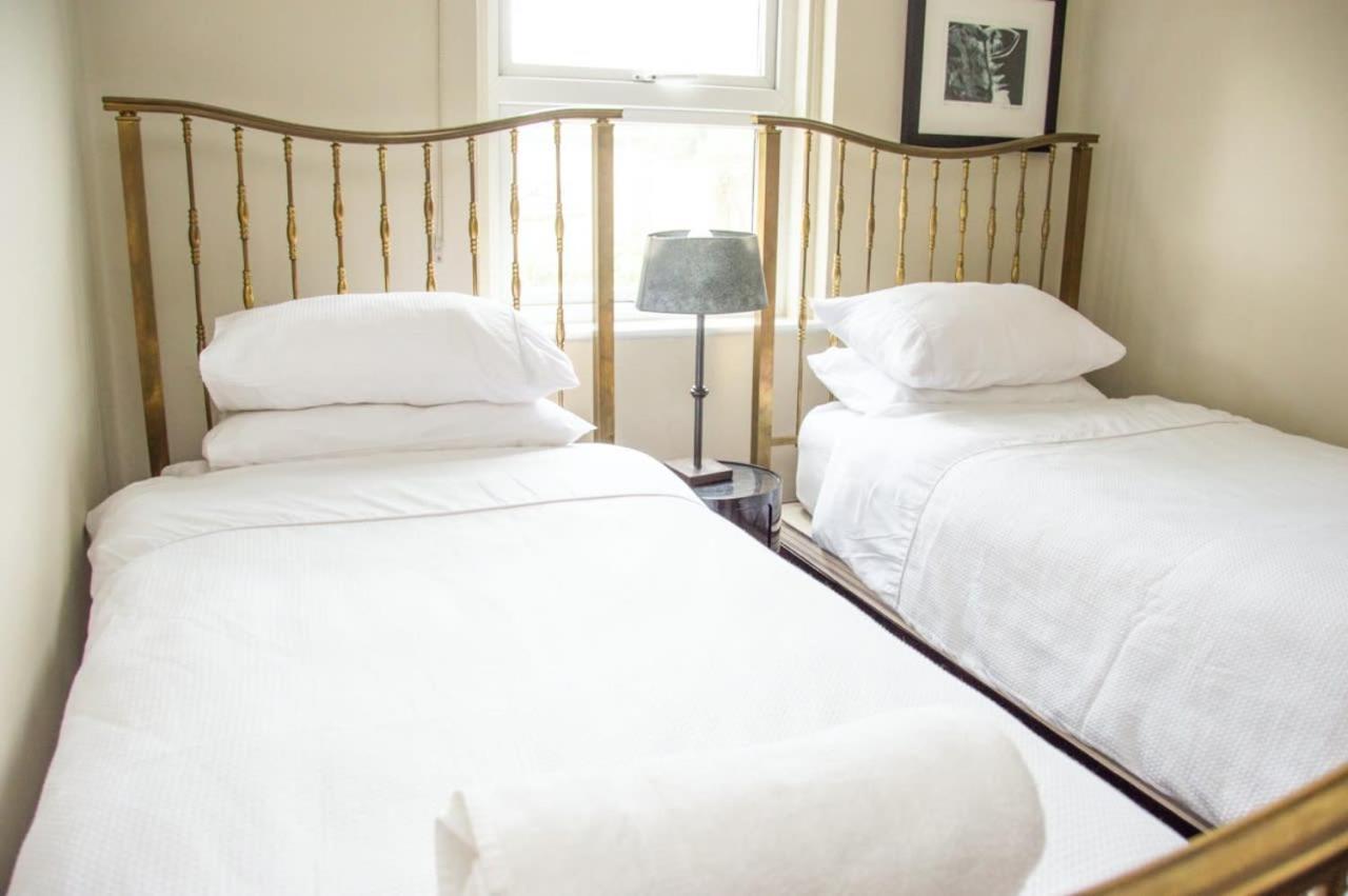 Unique 2 Bed In The Heart Of Bath With Parking Apartment Exterior foto